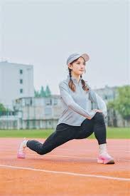 洛杉矶道奇队大谷翔平因右手肘韧带恢复良好，被允许在 2026 春训投球