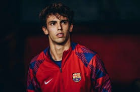 棒球与流体力学解析棒球缝线数量对投球变化弧度的决定性影响